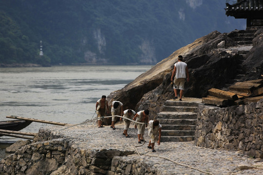 山峡纤夫 拉纤