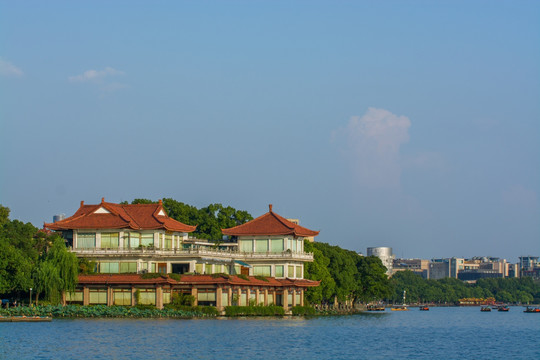 西湖湖畔居茶楼