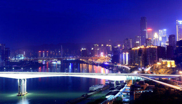 重庆黄花园大桥和解放碑商圈