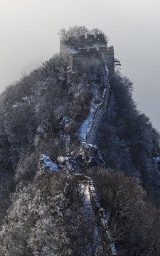 箭扣飞雪 敌楼  云海