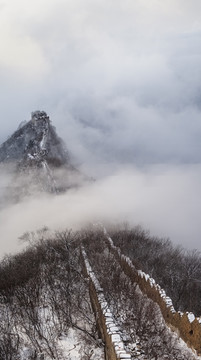 箭扣飞雪 敌楼  云海