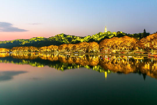 杭州西湖宝石流霞