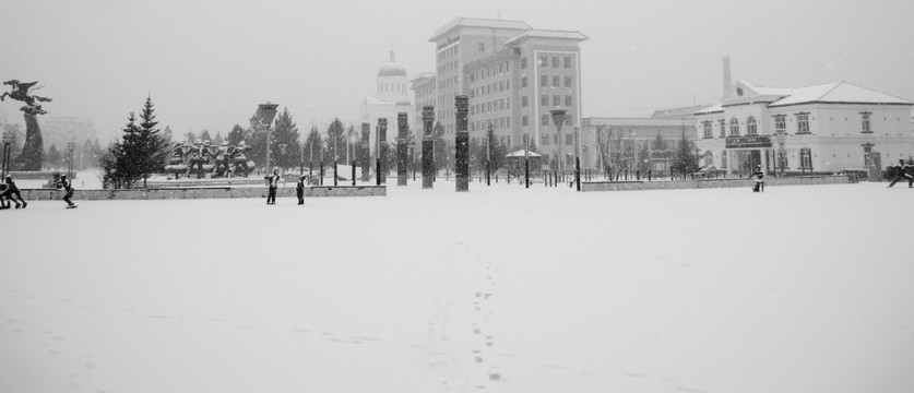 莫尔道嘎广场雪景