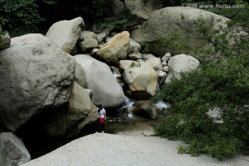 小溪流水