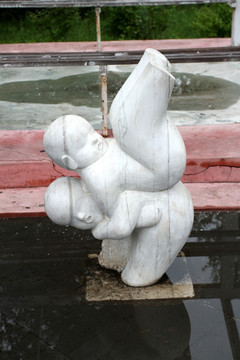 雕塑 顽童