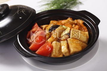 三文鱼头腩番茄豆腐
