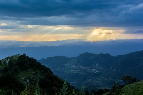 晚霞 大巴山