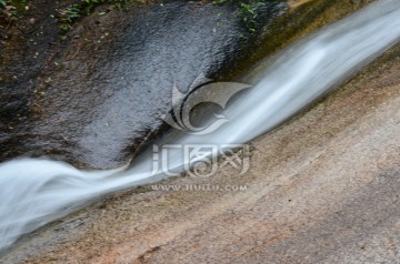 流水瀑布