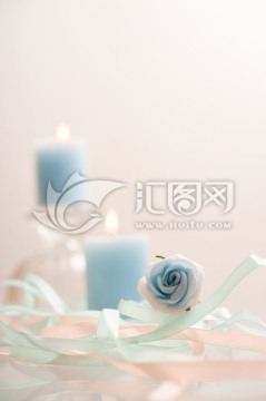 蓝玫瑰与蜡烛