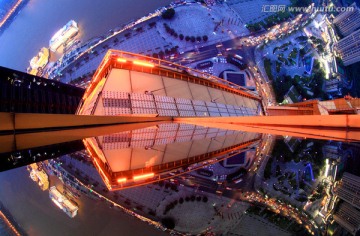 重庆南滨路南滨广场镜像