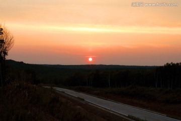 公路 日落 晚霞