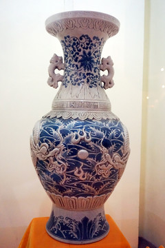 青花陶瓷