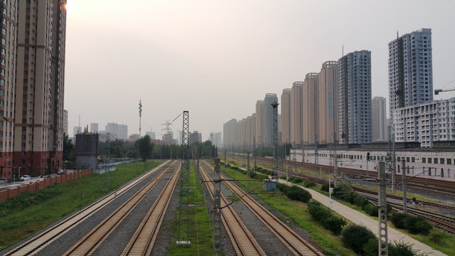 城市里的建筑与铁路