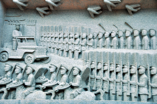 军队阅兵主题雕塑