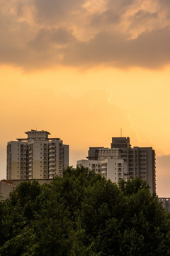 夕阳下的建筑