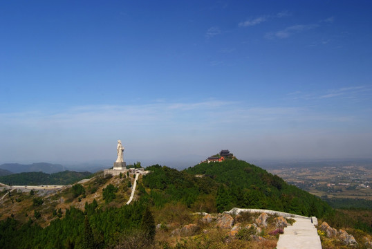 李白石像 白兆山风光