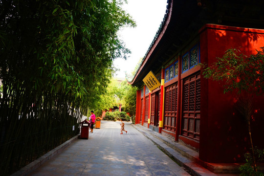 幽静古寺