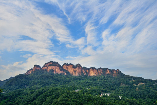 青城山金鞭岩风光