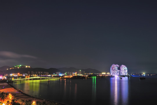 海南三亚凤凰岛超星级酒店夜景