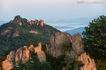 山巅与云海 暖调