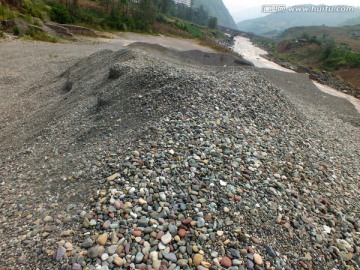 河坝鹅卵石