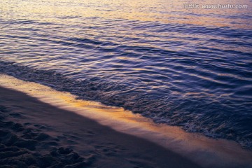 海水与沙滩