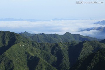 山峦云海