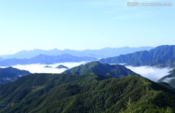 山峦云海