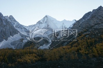 四川稻城亚丁的风景