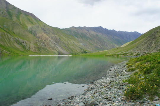 高山湖泊