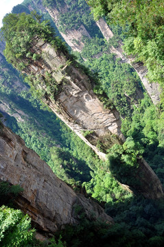 巨石磷峋 湘西大峡谷
