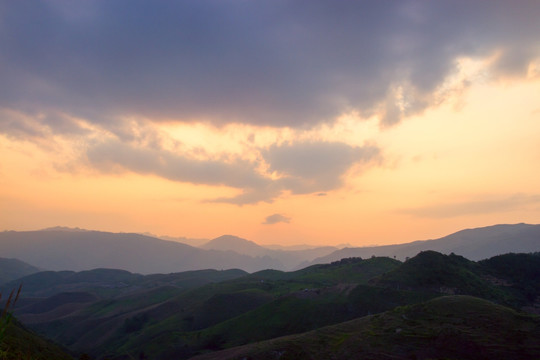 大山晚霞