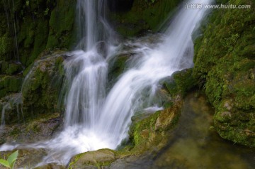 山泉 瀑布