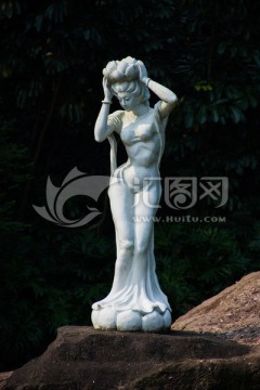 莲花仙子雕塑