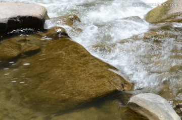 山泉