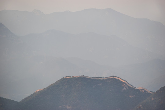 长峪城村明长城 雨雾迷蒙