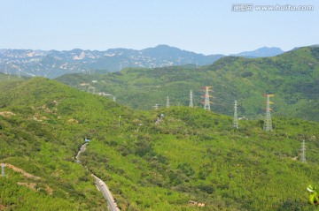 山区输电塔