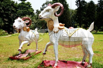 广州荔枝湾 公园 羊雕塑