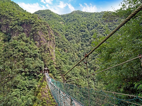 武义牛头山天师峰金锁桥全景