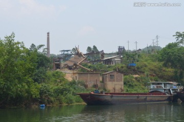 河道采沙船