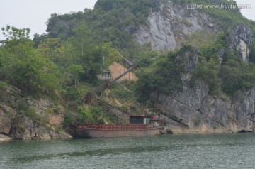 河道采沙船