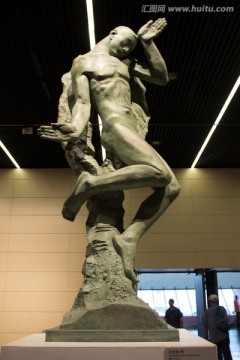 男性雕塑