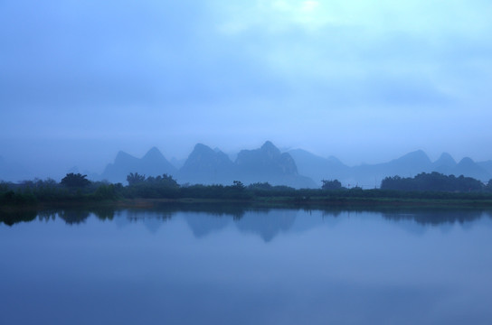 水墨清晨