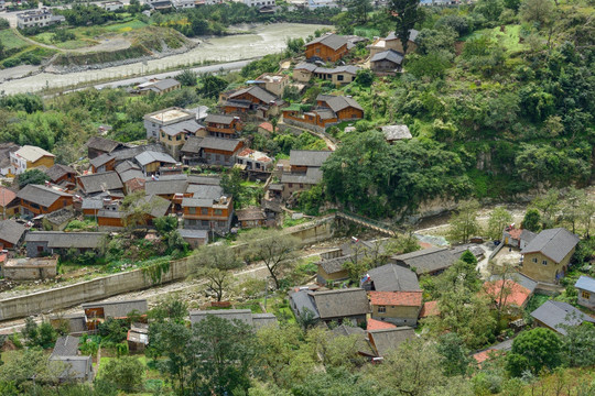 汶川绵虒羌峰寨