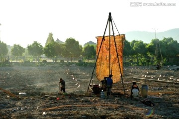 建筑工地打桩场景