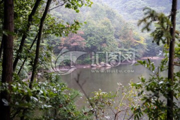 大别山 山路 溪流 水库