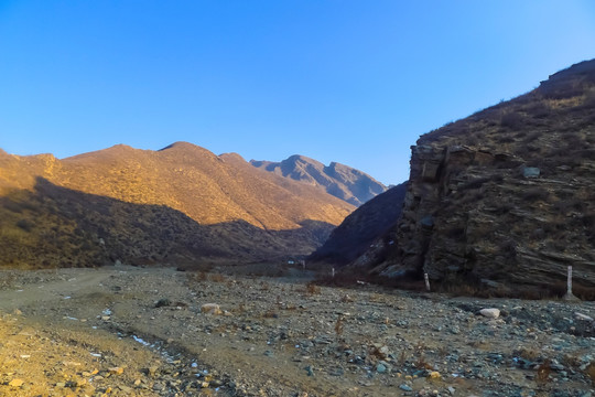 大青山冬景