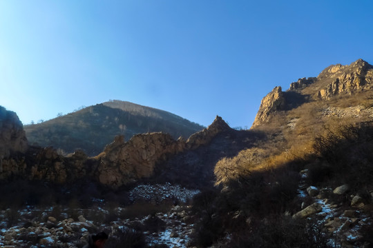 大青山冬景