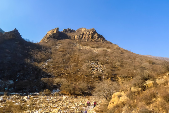 大青山冬景