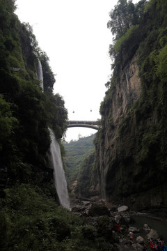 悬崖峭壁 天桥